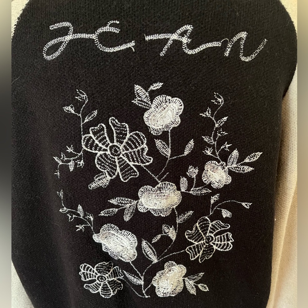 Black and White Floral Embroidered Sweater Jacket - Picture 4 of 5